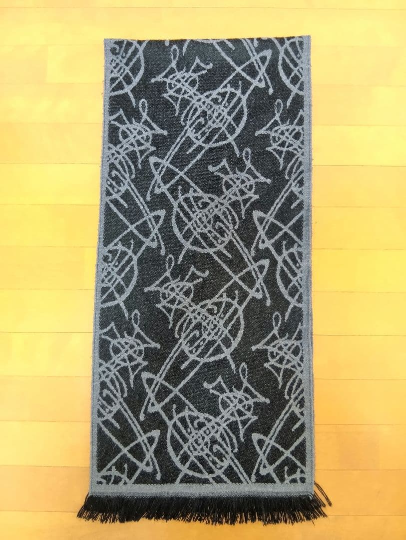 Vivienne Westwood　マフラー