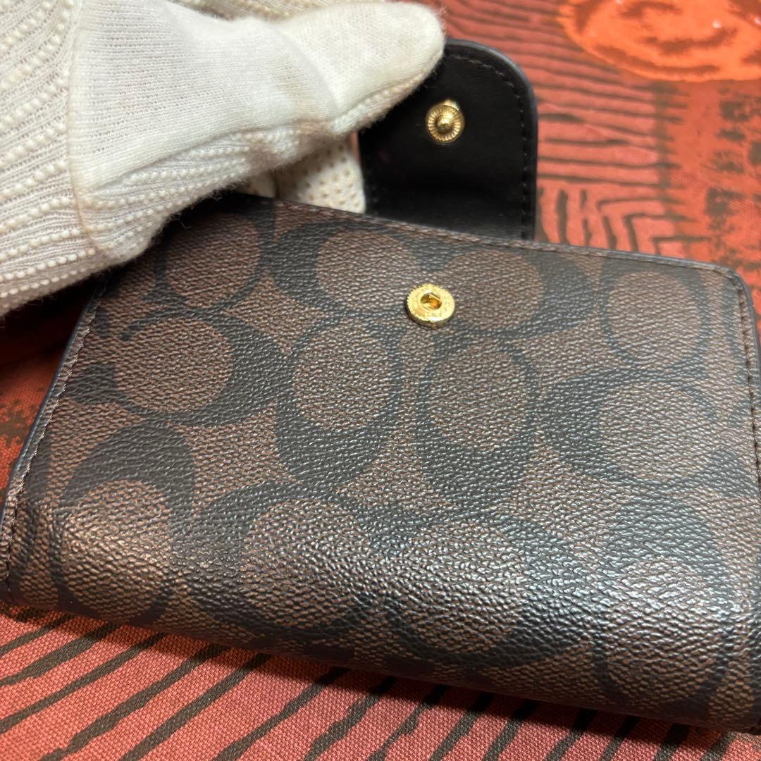 【美品】COACHコーチ 二つ折り財布 シグネチャー ブラウン