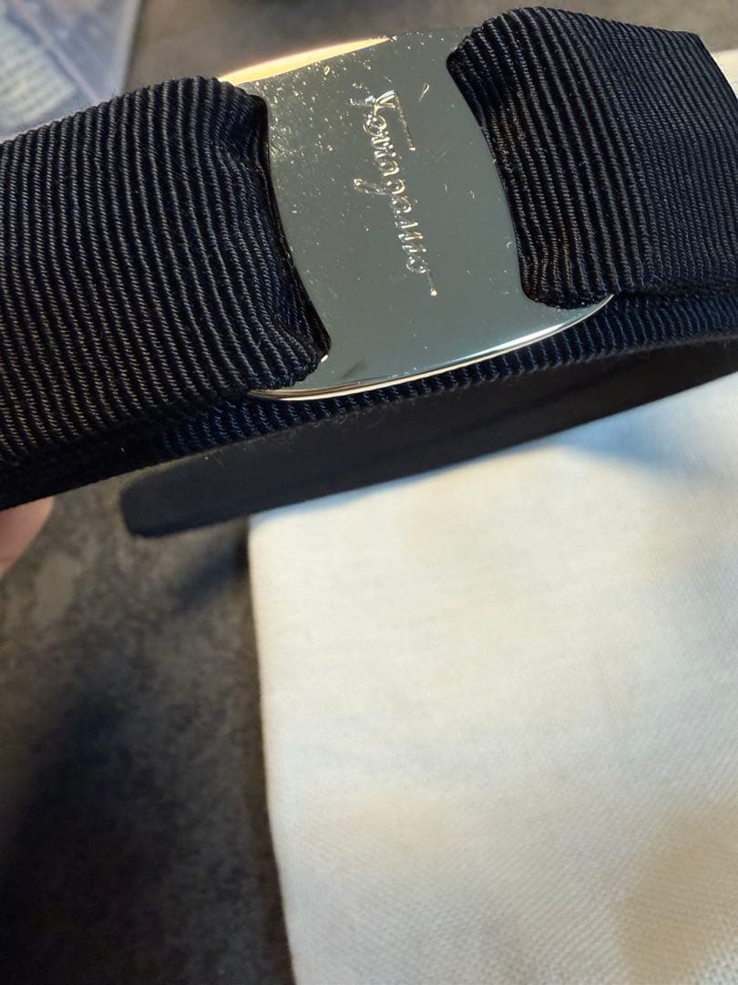 ⭐︎Ferragamo【フェラガモ】 リボン付き黒 カチューシャ