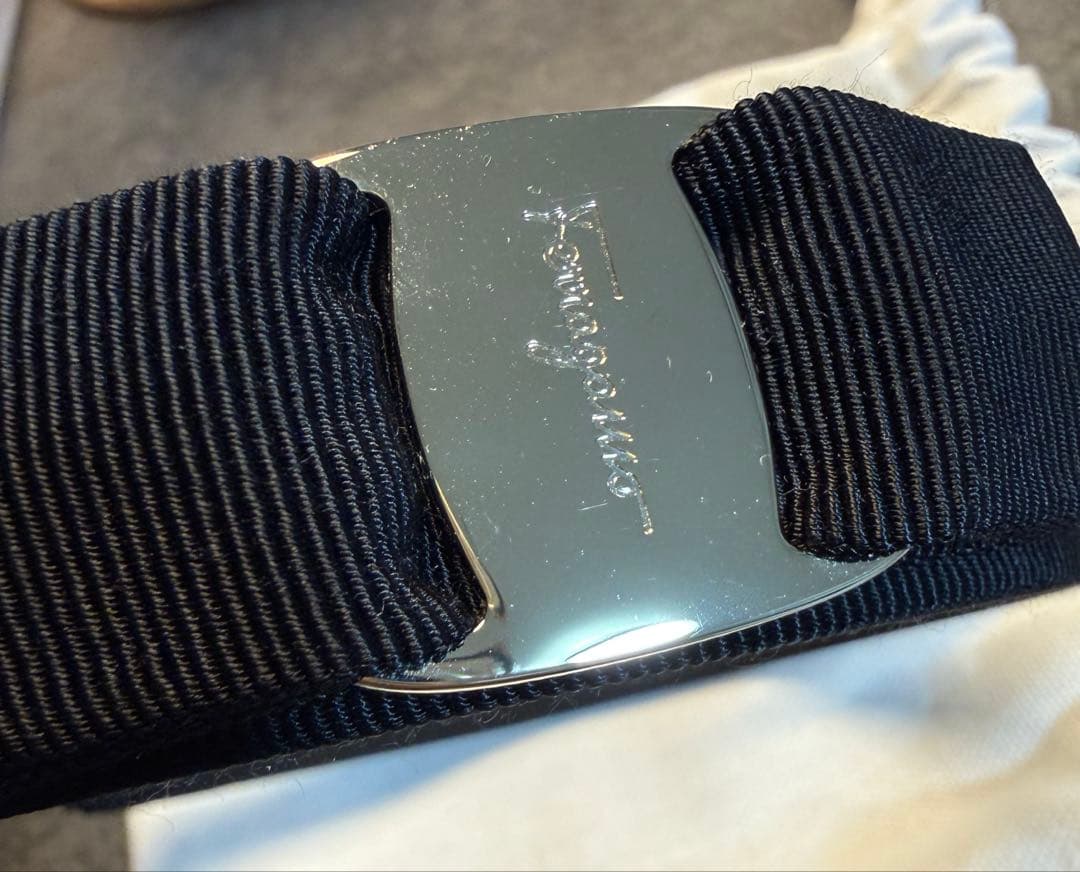 ⭐︎Ferragamo【フェラガモ】 リボン付き黒 カチューシャ