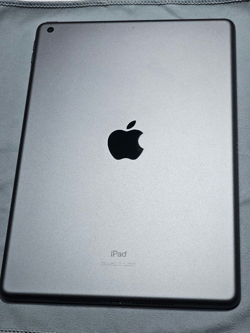 iPad 第8世代32GB Wi-Fi スペースグレイ