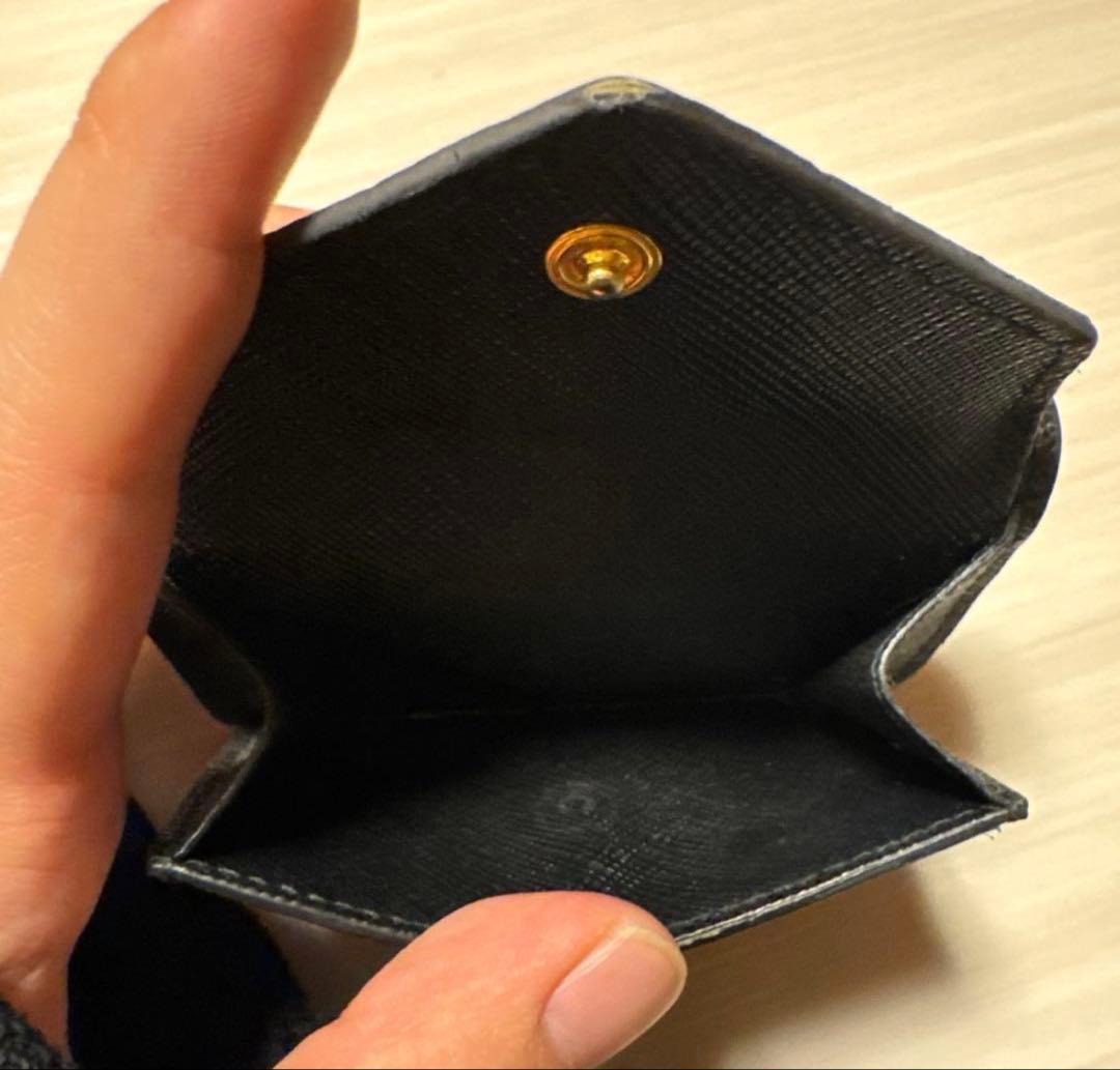 PRADA 三つ折り財布
