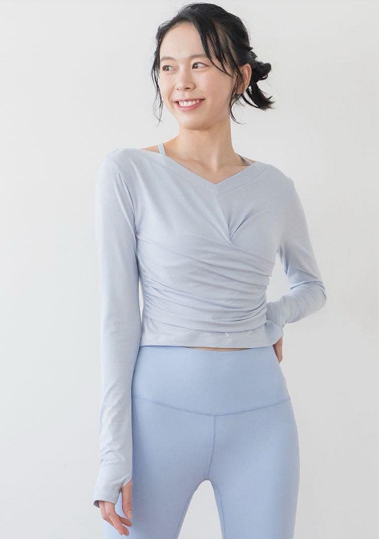 【新品】LAVA SUKALA カップ付きロングスリーブトップス