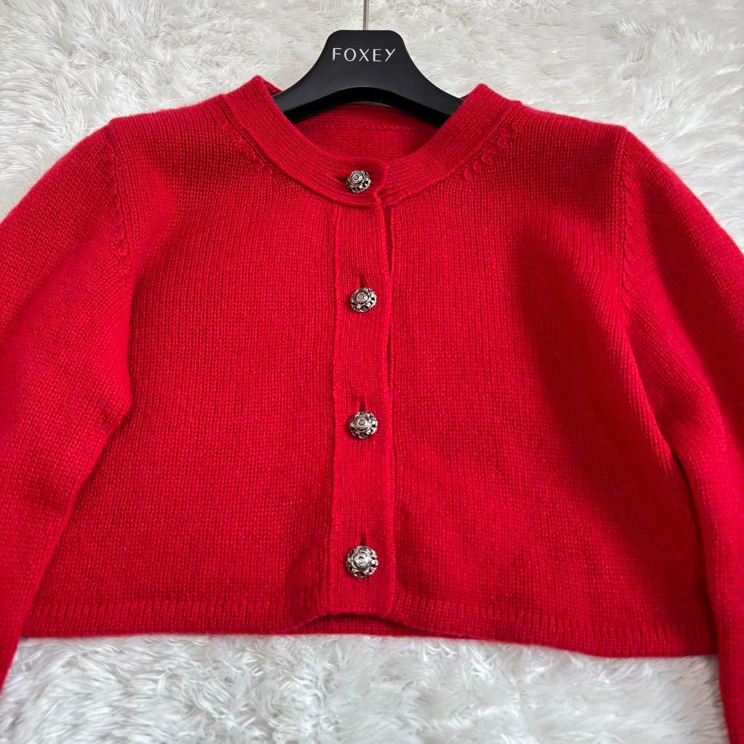 近年　FOXEY カシミヤローズ　クロップドカシミヤ100カーディガン