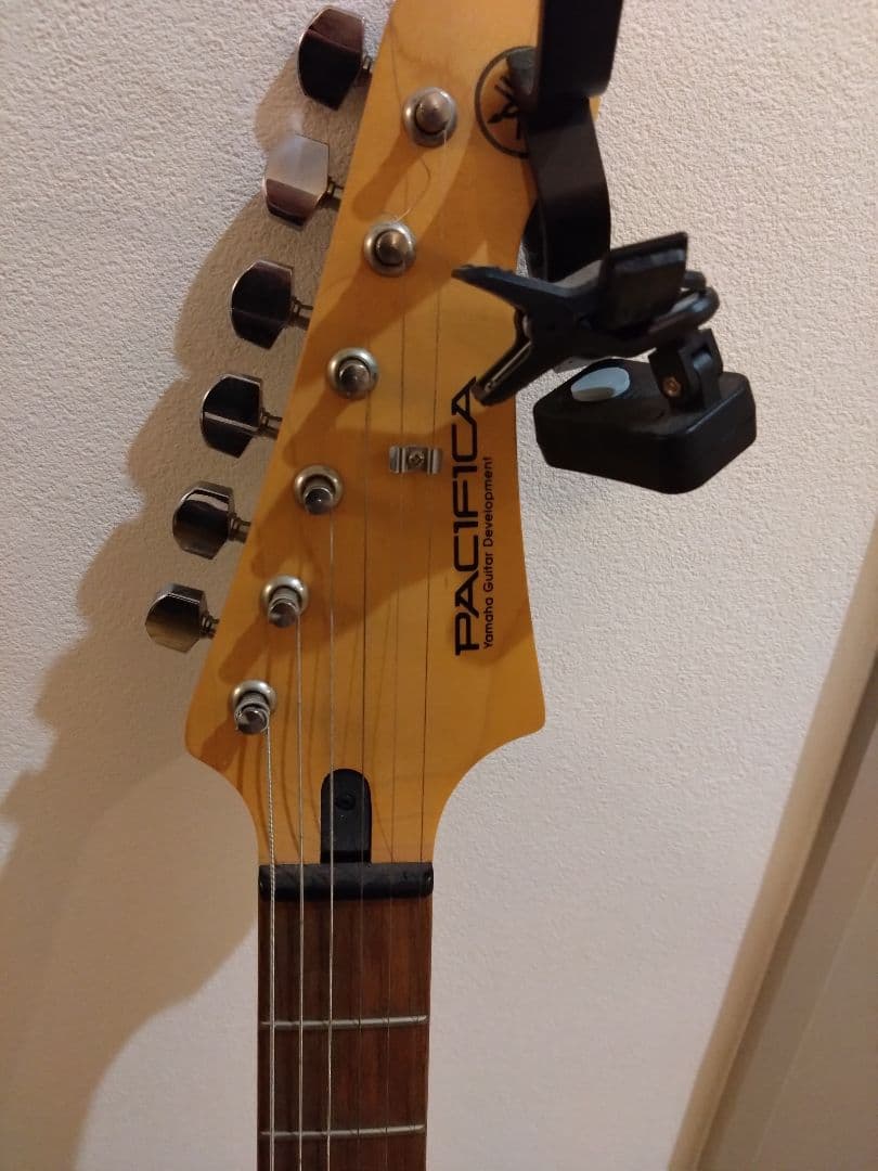美品　Yamaha PACIFICA 赤 エレキギター