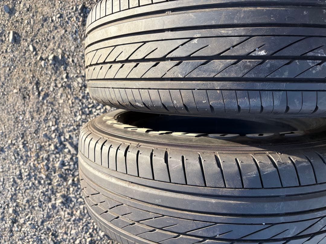 GOODYEAR EAGLE ータイヤ 16インチ、2本、ハイエースに使用