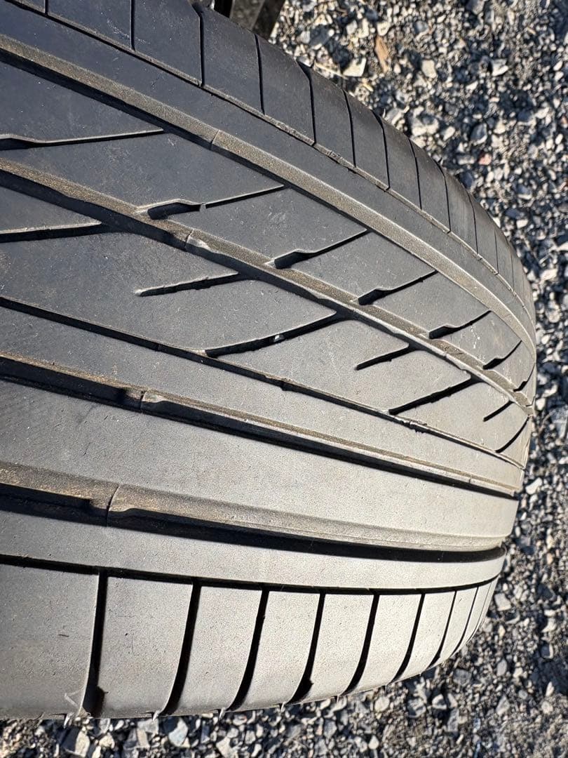 GOODYEAR EAGLE ータイヤ 16インチ、2本、ハイエースに使用