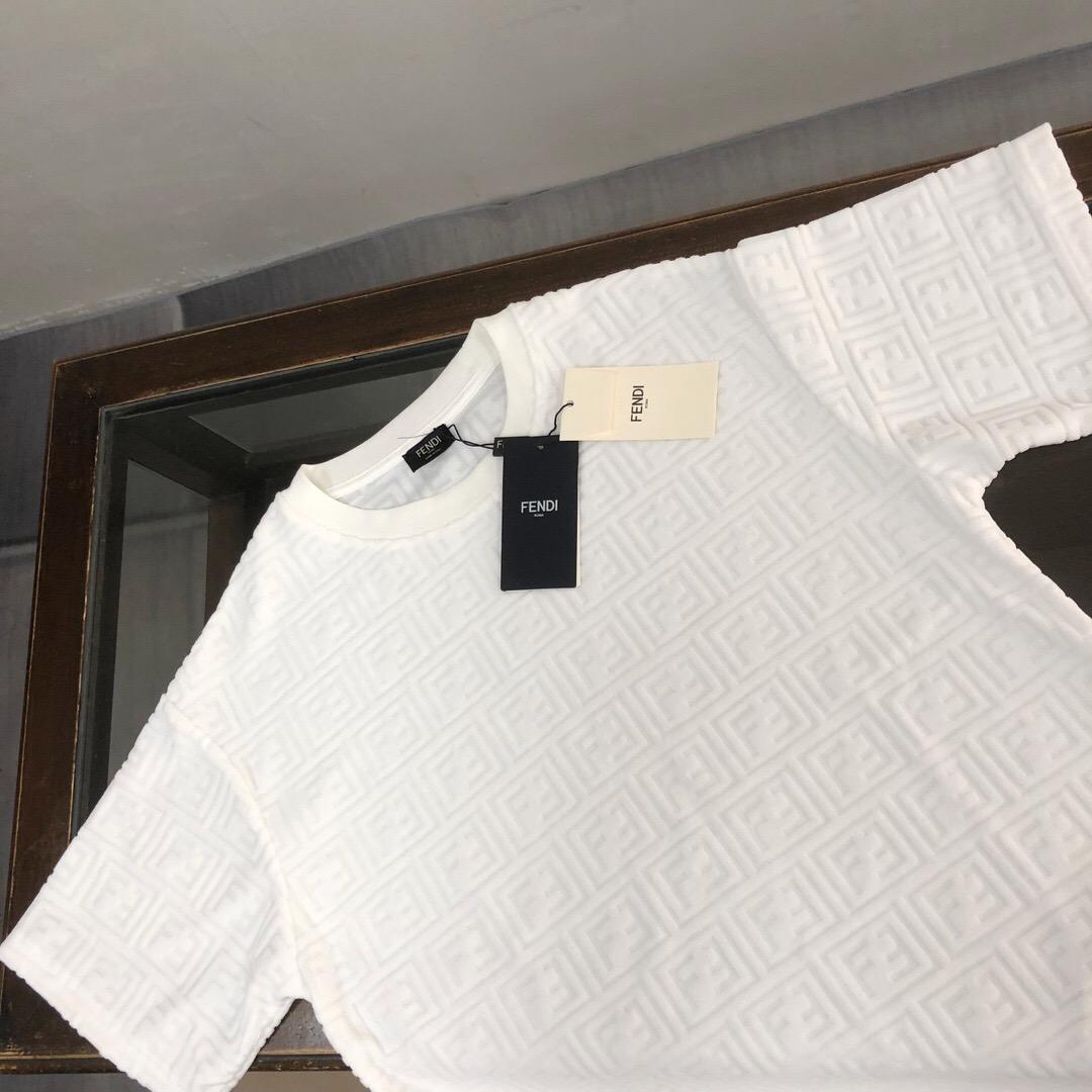 フェンディ 夏用 半袖Tシャツ