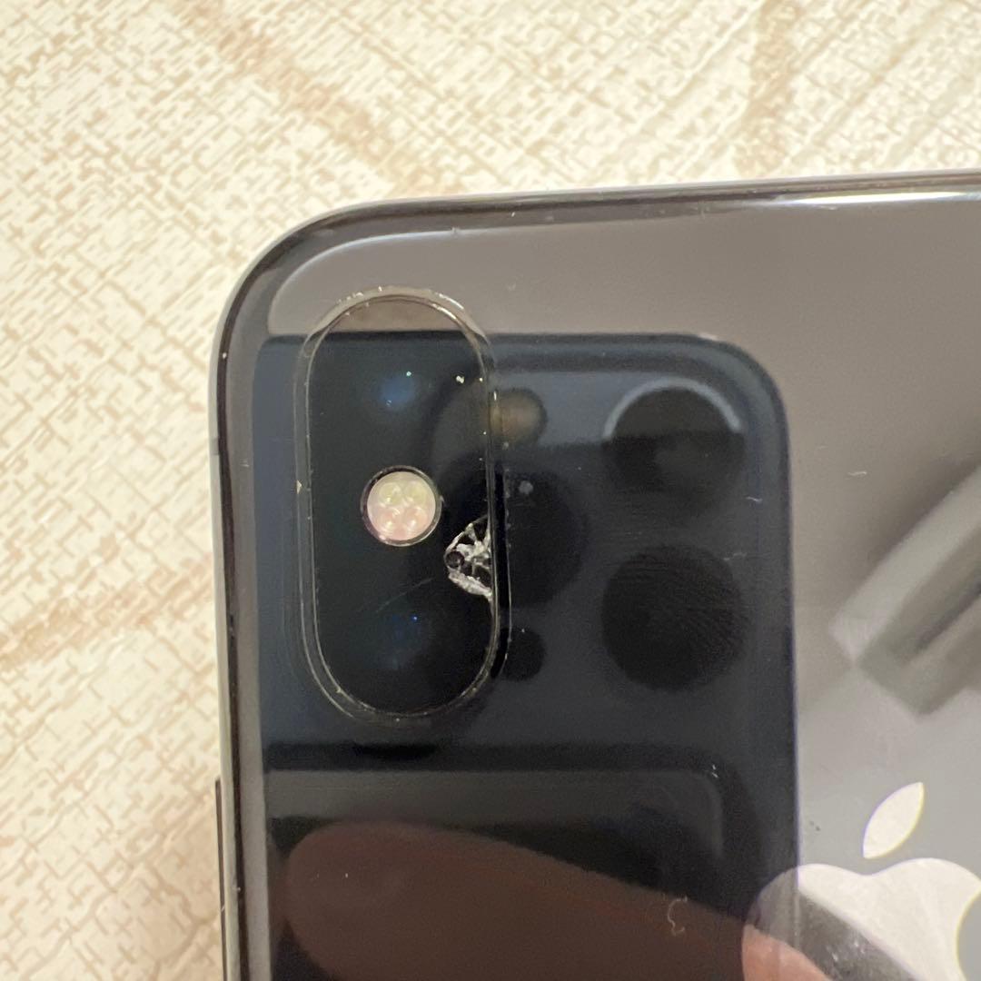 Apple iPhone X 64GBブラック 画面ひびあり
