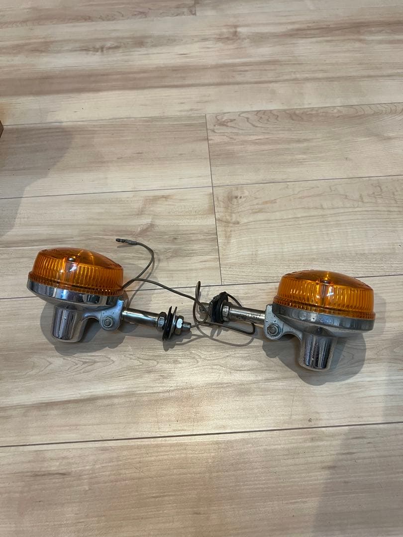 カワサキ W1SA 純正フロントウインカー