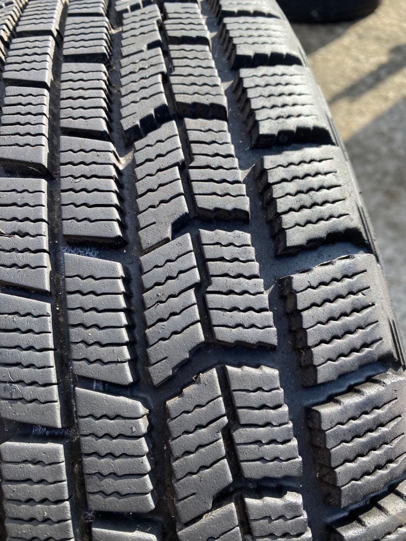 GOODYEAR ICENAVI ZEA 215/65/16 4本セット送料込み