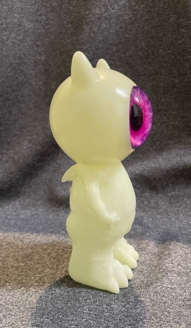 GOREGRO アイデビ　蓄光　ソフビ　B