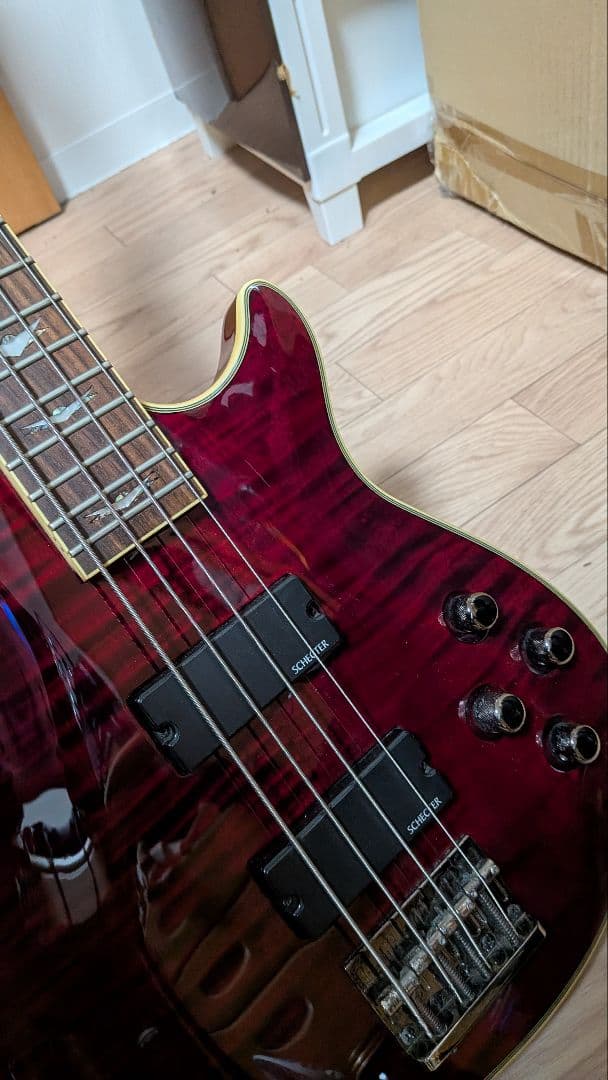ベース Schecter Omen Extreme C-4