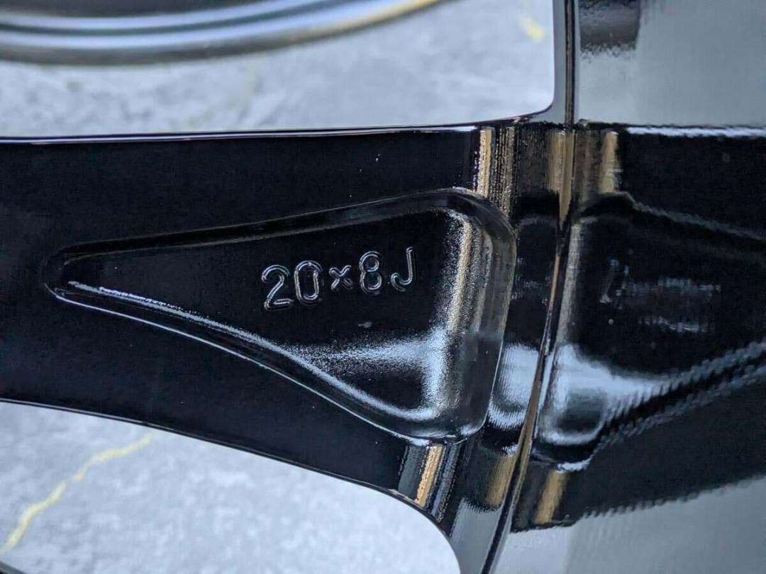 【美品 トヨタ ランクル300 ZX 純正 20インチ グロスブラック 4本】
