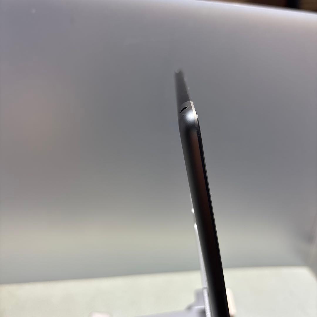 iPad8 32G Wi-FiとSIMフリー PSEパッテリー新品再交換100％
