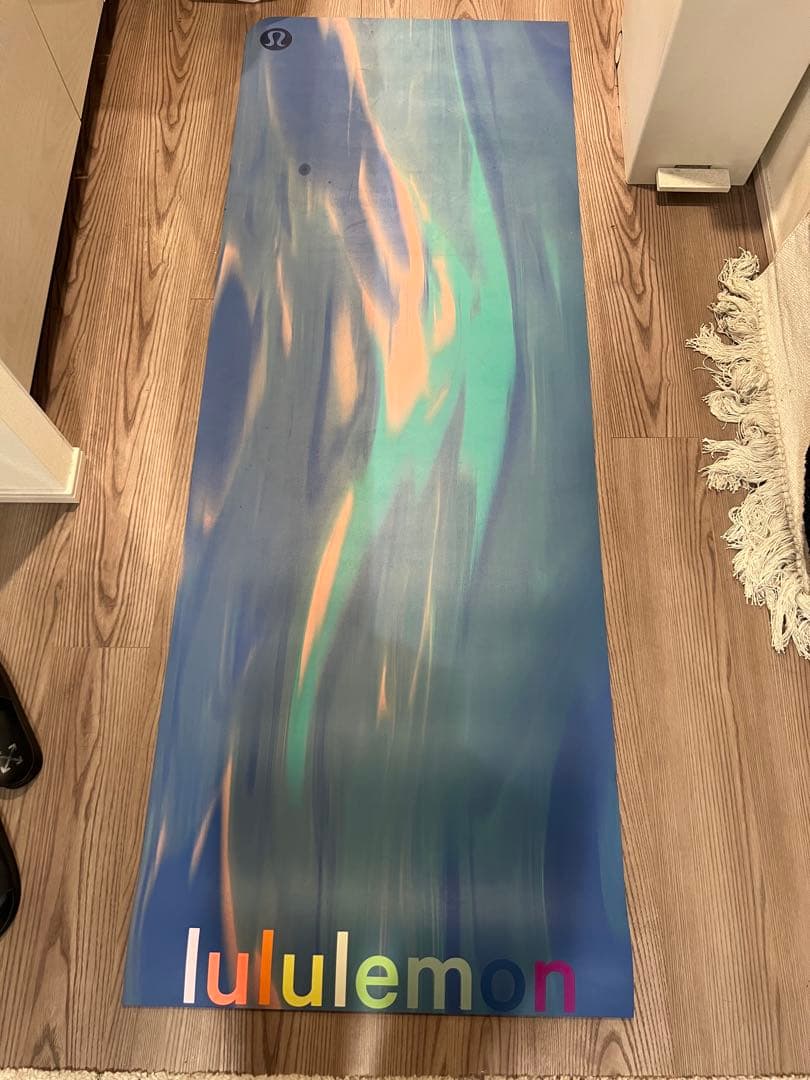 lululemon ヨガマット 青と緑のグラデーション