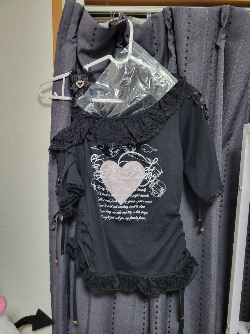『LIZLISA』ワンショルダープリントTシャツ