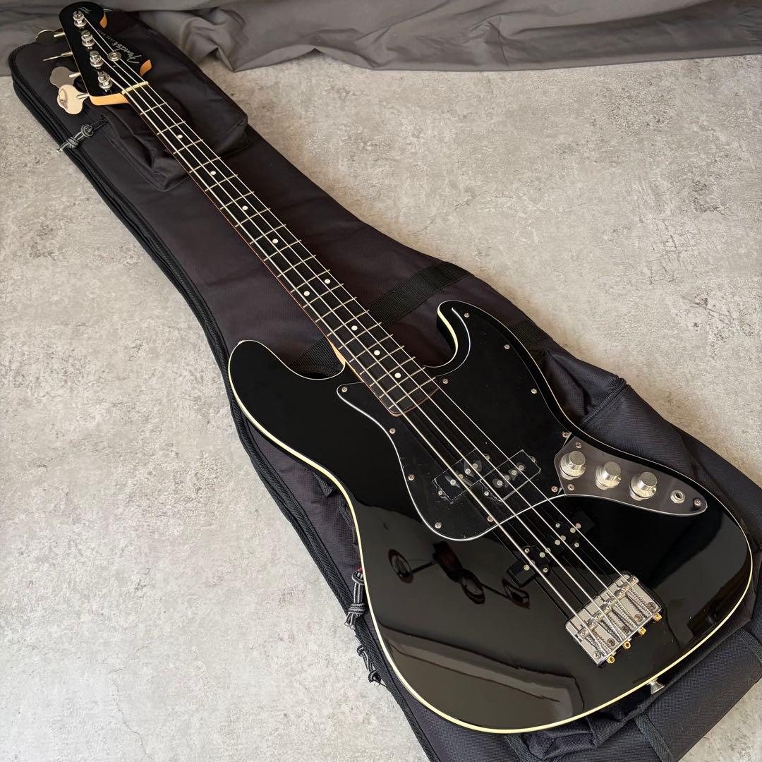 ポメ太郎 様Fender Japan Aerodyne Jazz Bass