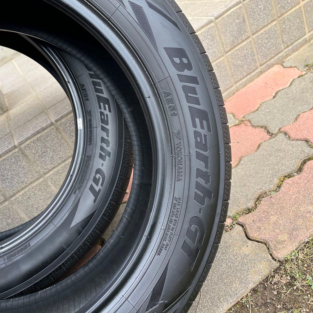 ヨコハマ BluEarth-GT 215/55R17 94V