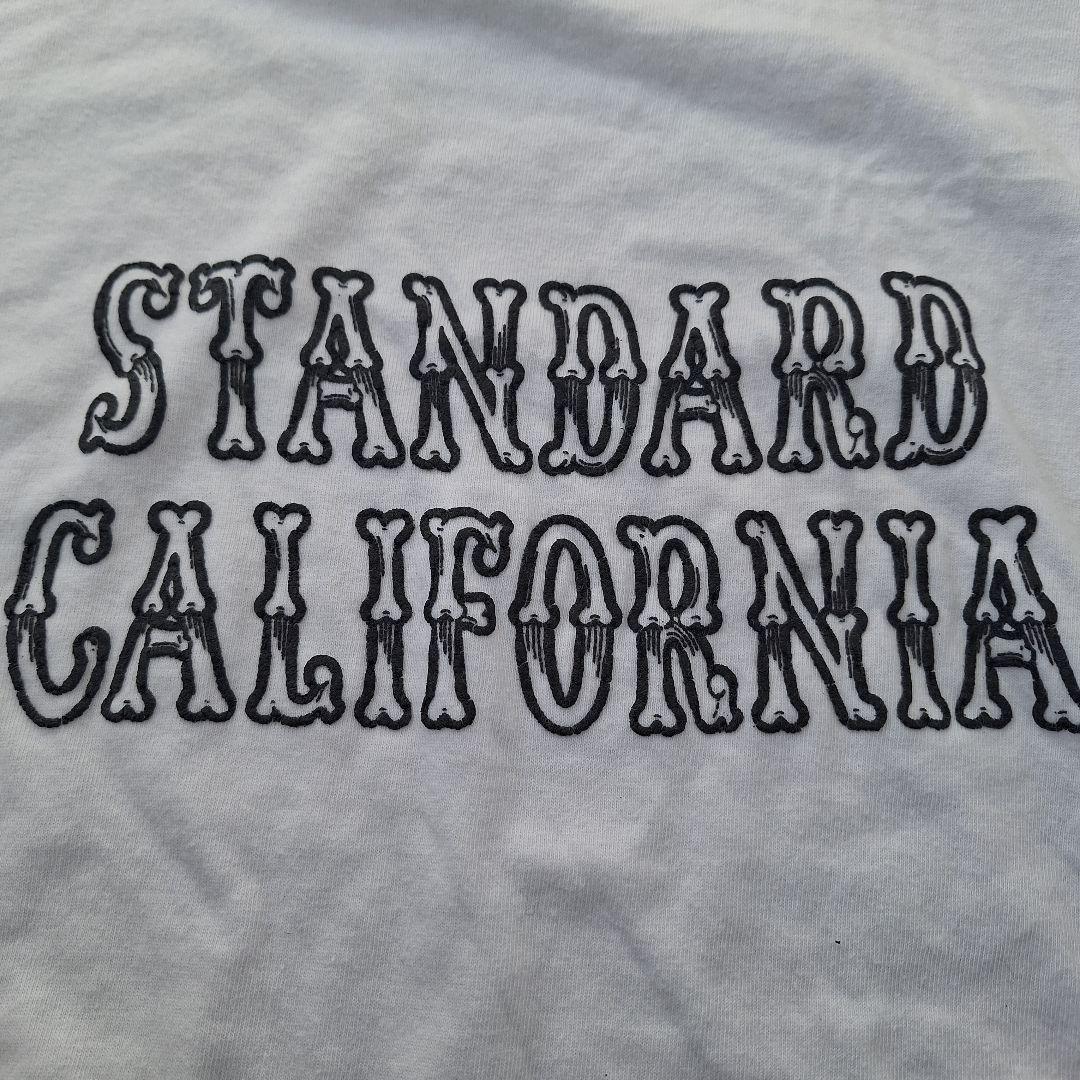 STANDARD CALIFORNIA × AH ボーンズ ロゴ Tシャツ