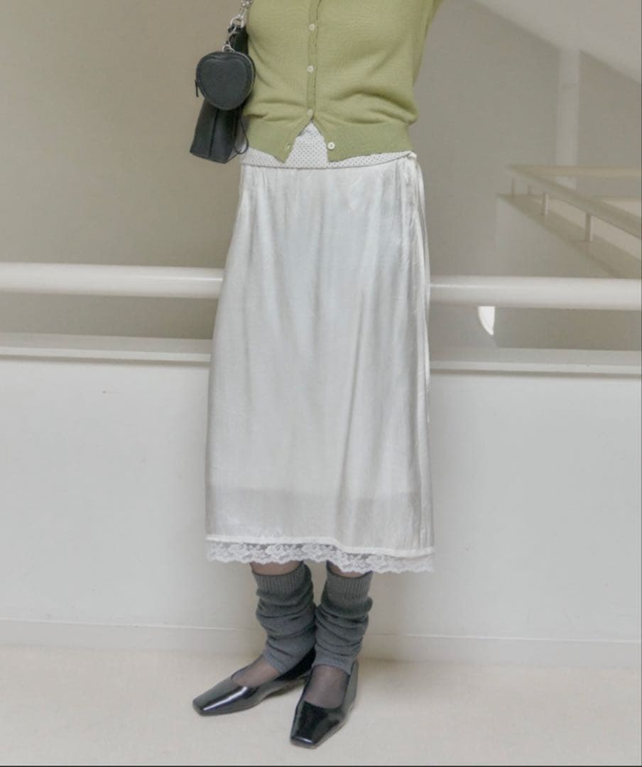 crushed satin lace skirt クラッシュサテンレーススカート