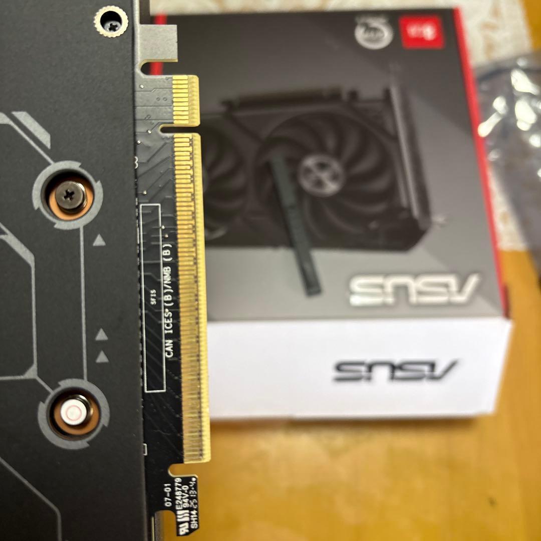 グラフィックボード・グラボ・ビデオカード ASUS Radeon RX 9600 XT 8gb