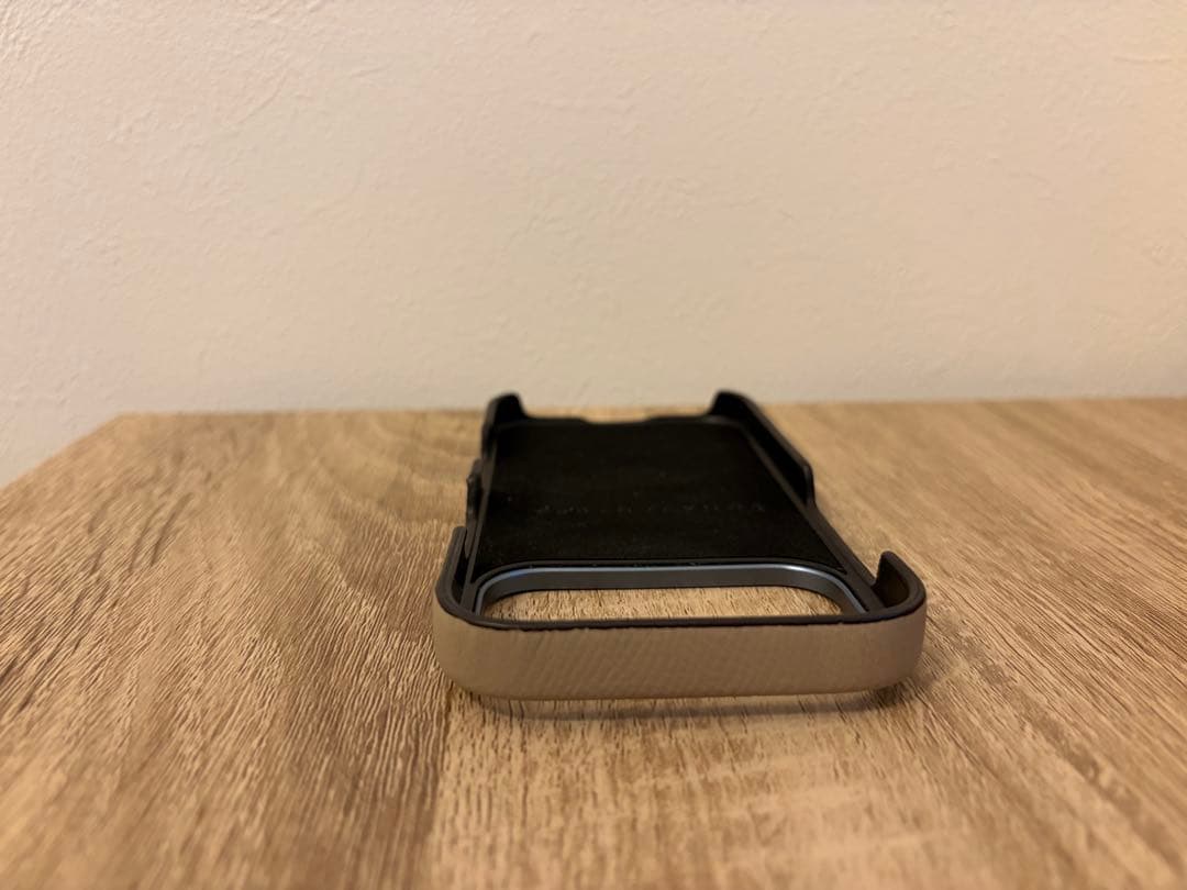 【新品未使用】 BONAVENTURA iPhone17Proケース グレージュ