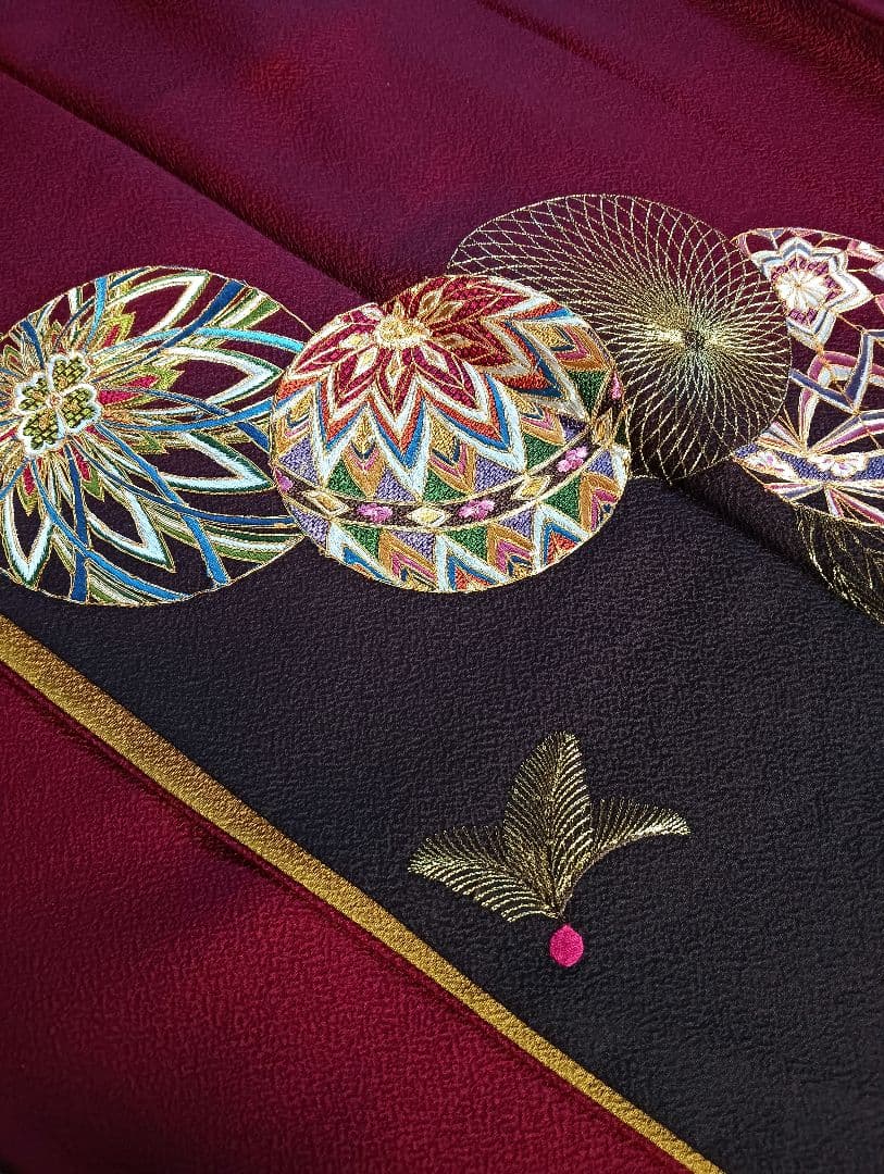 美品　振袖フルセット　 ワインレッドに手鞠刺繍　丈167 裄67