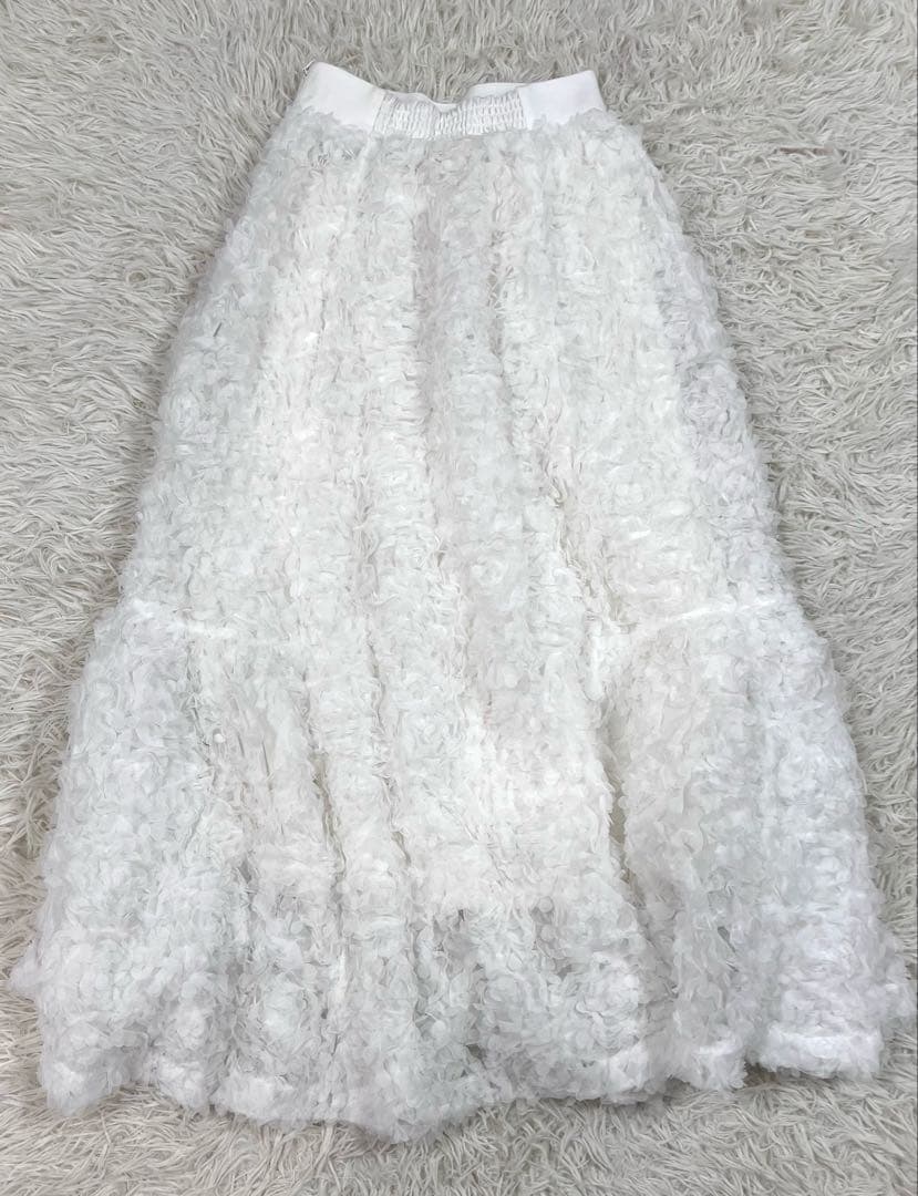 タグ付き新品　RANDA 3Dフラワーボリュームスカート　24SS　ロング　花