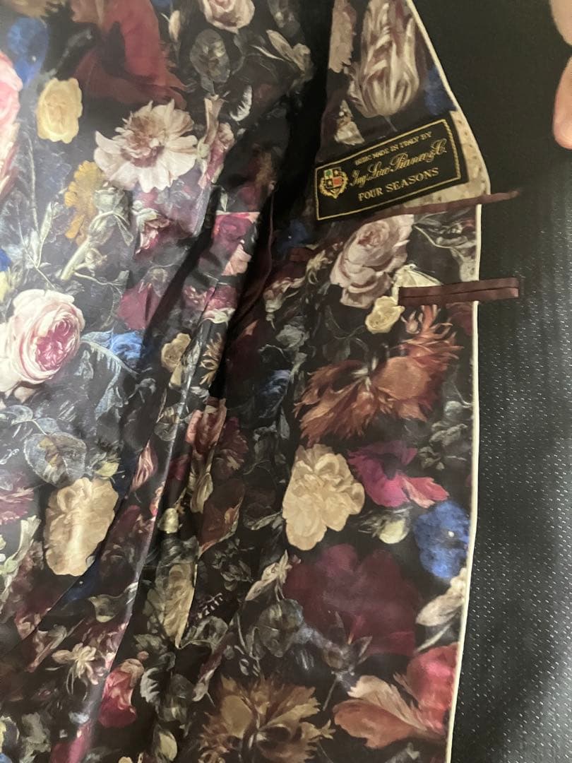 Paul Smithフラワーパターン内側　スーツ