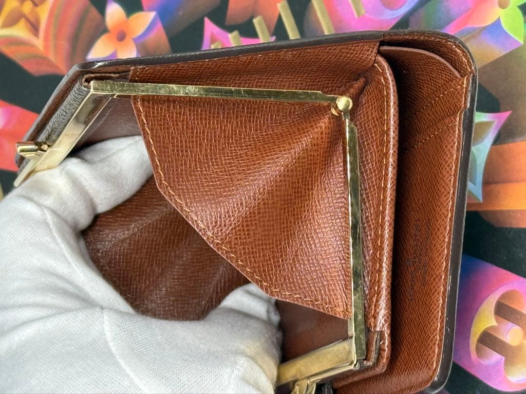 美品！LOUIS VUITTONルイヴィトン　がま口付き二つ折り財布