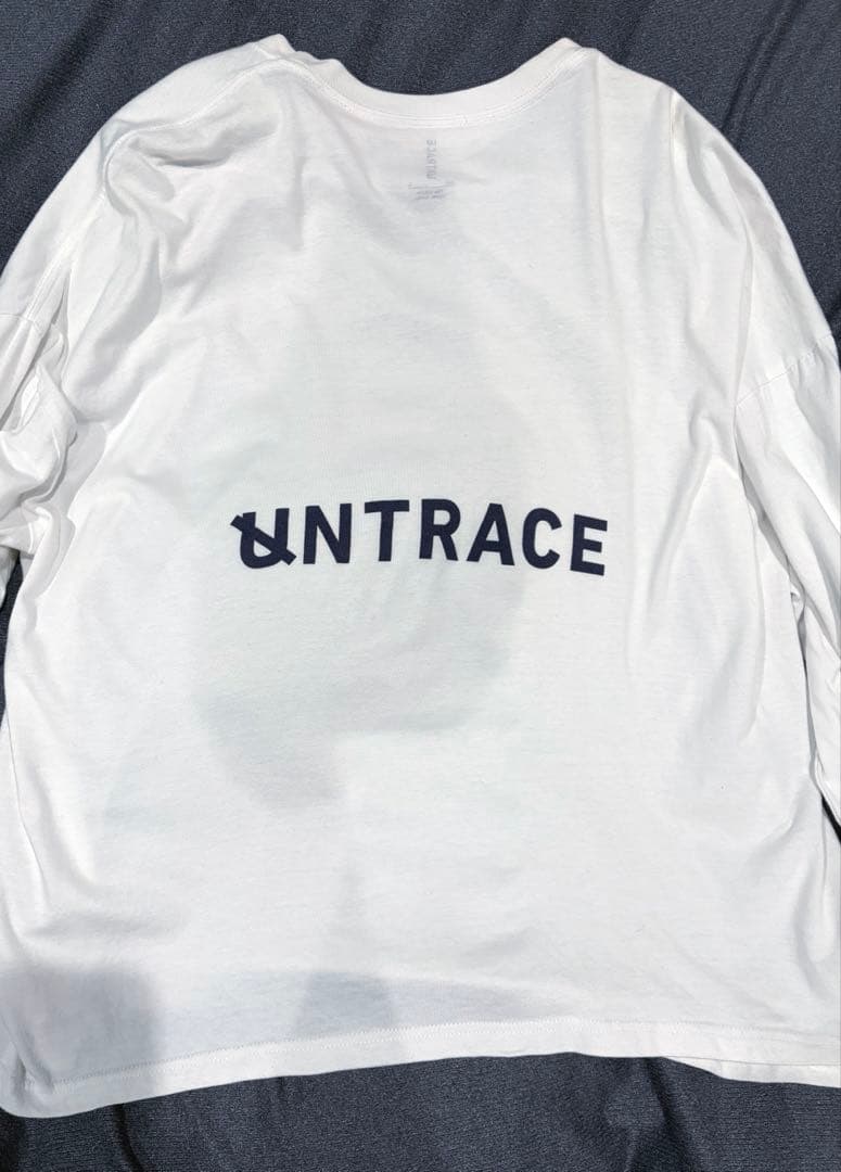 【希少】UNTRACE バックロゴ ロンT(ステッカー付き)