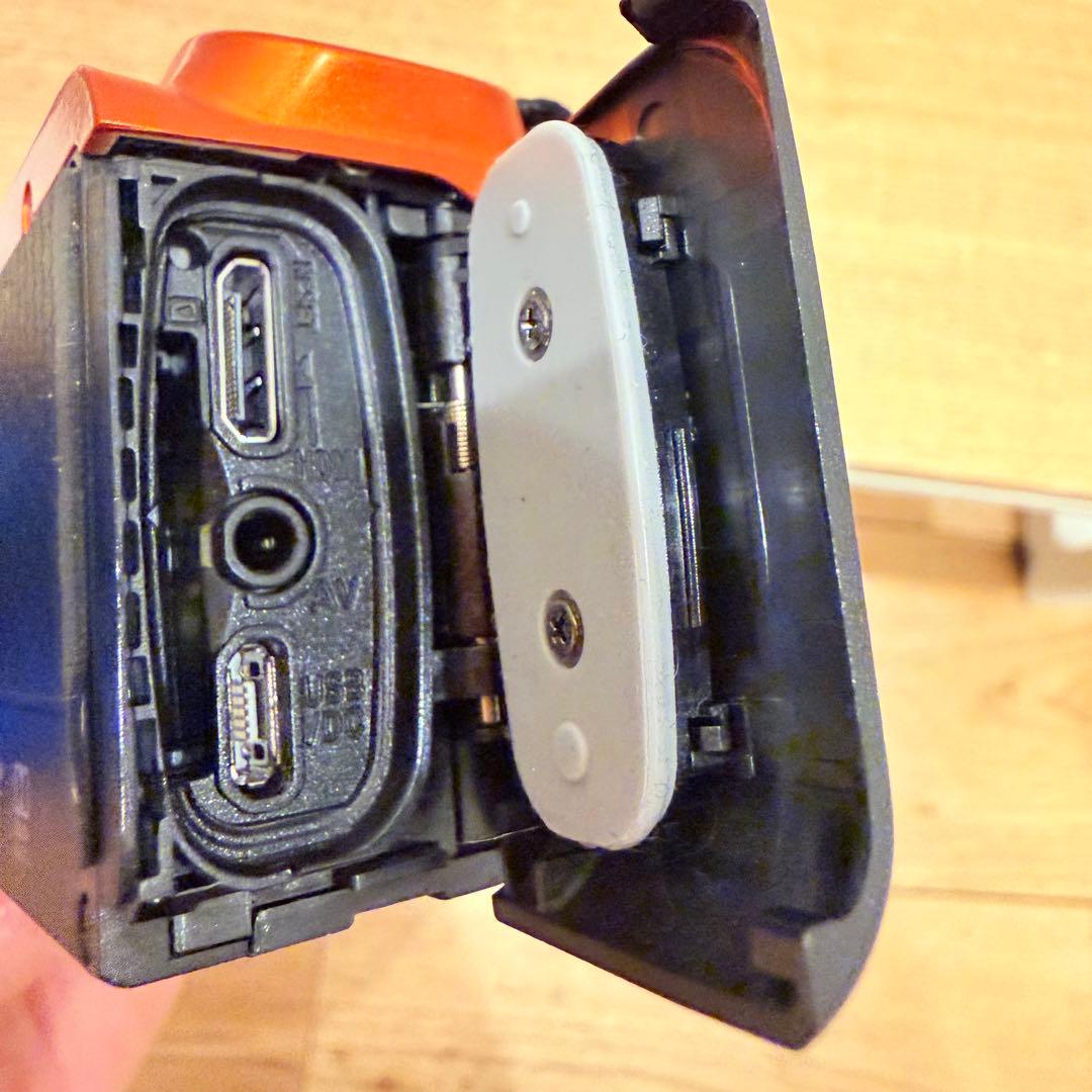 JVC ビデオカメラ EverioR GZ-RX670-D JVC 【本体のみ】