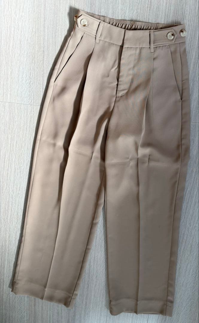 Blate　セットアップスーツ　ベージュ