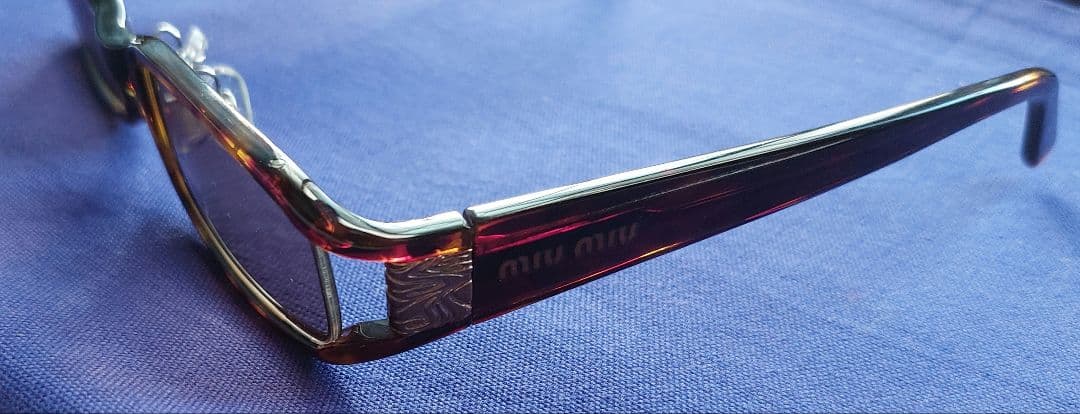 MIU MIU ブラウン スクエアサングラス