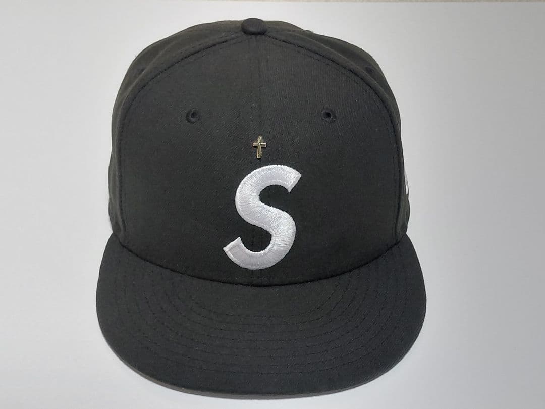 【極美品】Supreme　New Era　Gold Cross　S Logo　黒