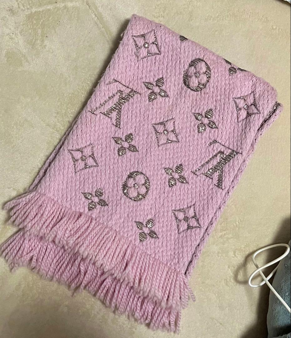 LOUIS VUITTON ピンク マフラー ルイヴィトン ロゴマニア