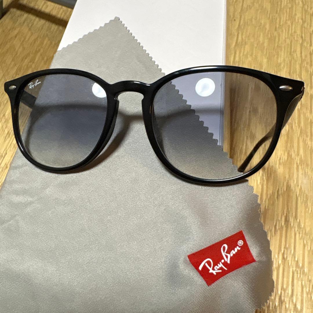 Ray-Ban RB 4259-F サングラス　ブラック　グラデーション