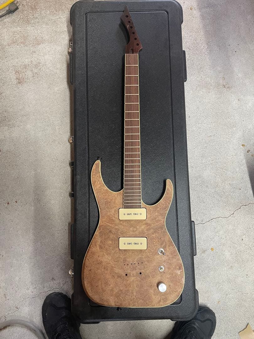 ギター blackmachine b7 clone