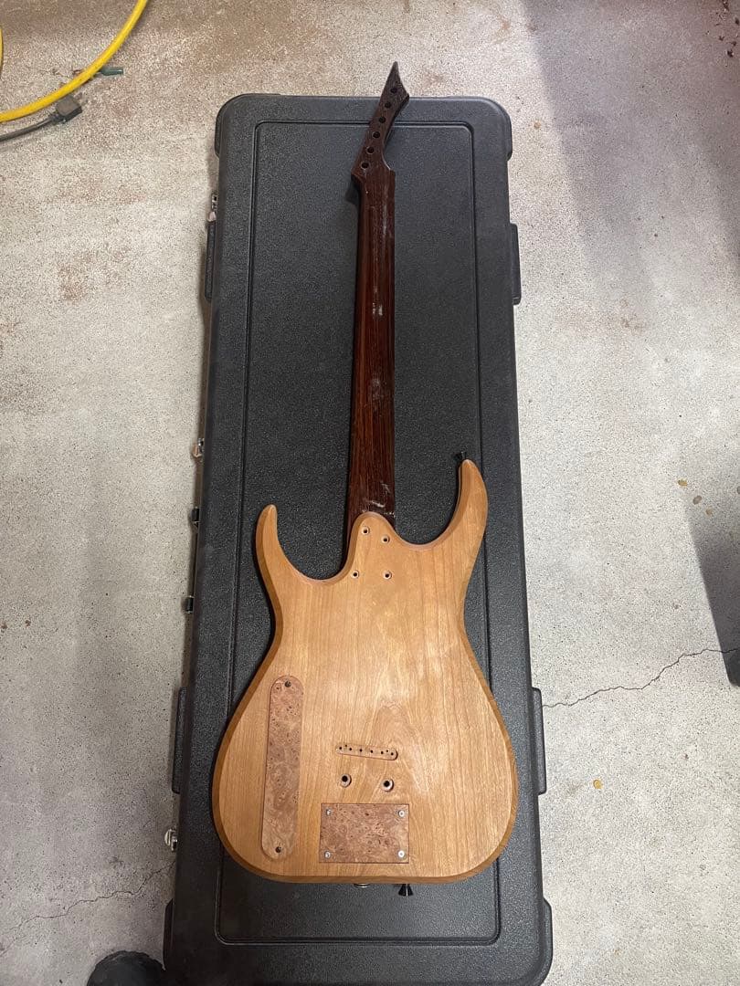 ギター blackmachine b7 clone