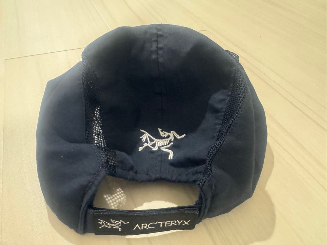 ARC'TERYX ネイビーキャップ メッシュ
