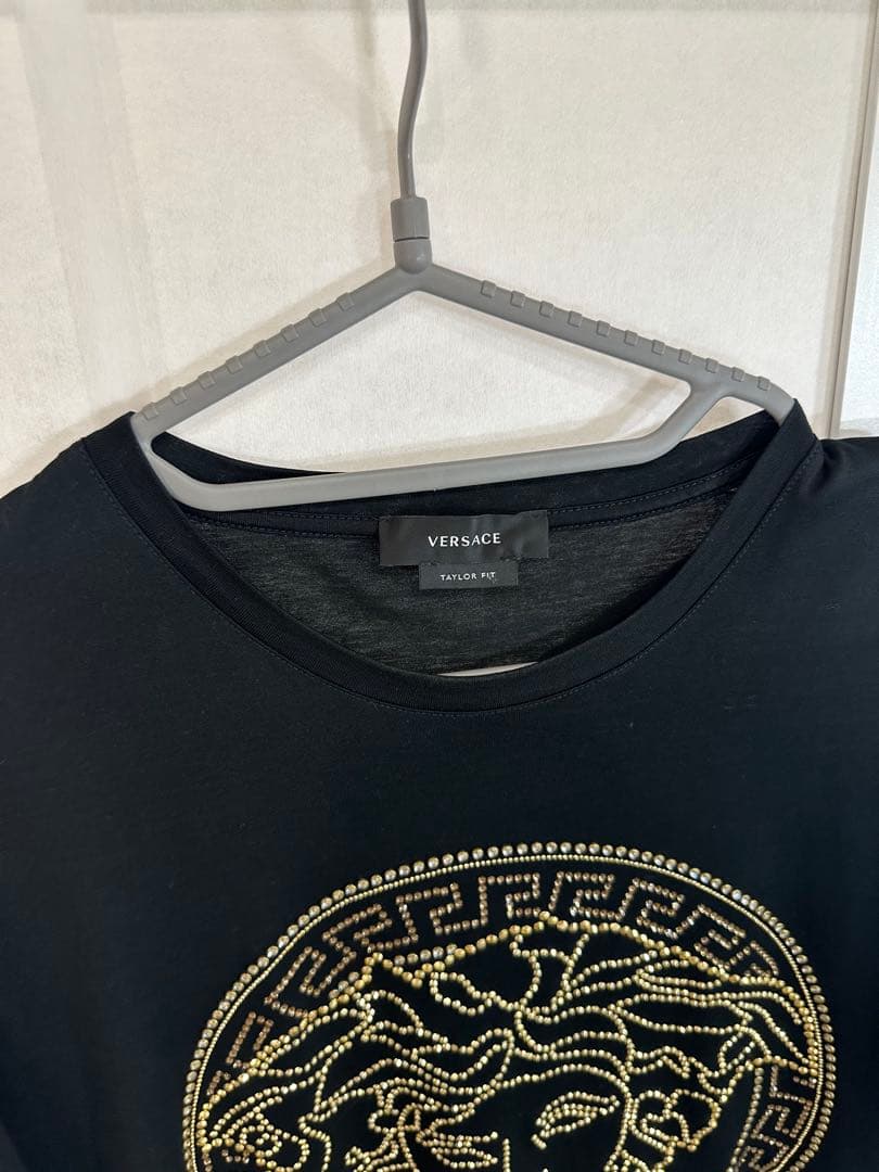 VERSACE 【人気✨稀少商品】メデューサ刺繍 ブラックTシャツ