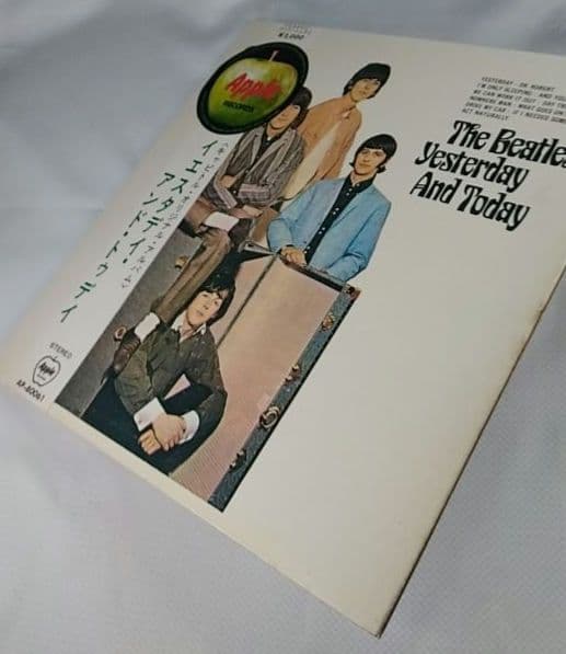 中古レコード　ビートルズ　イエスタデイ・アンド・トゥデイ