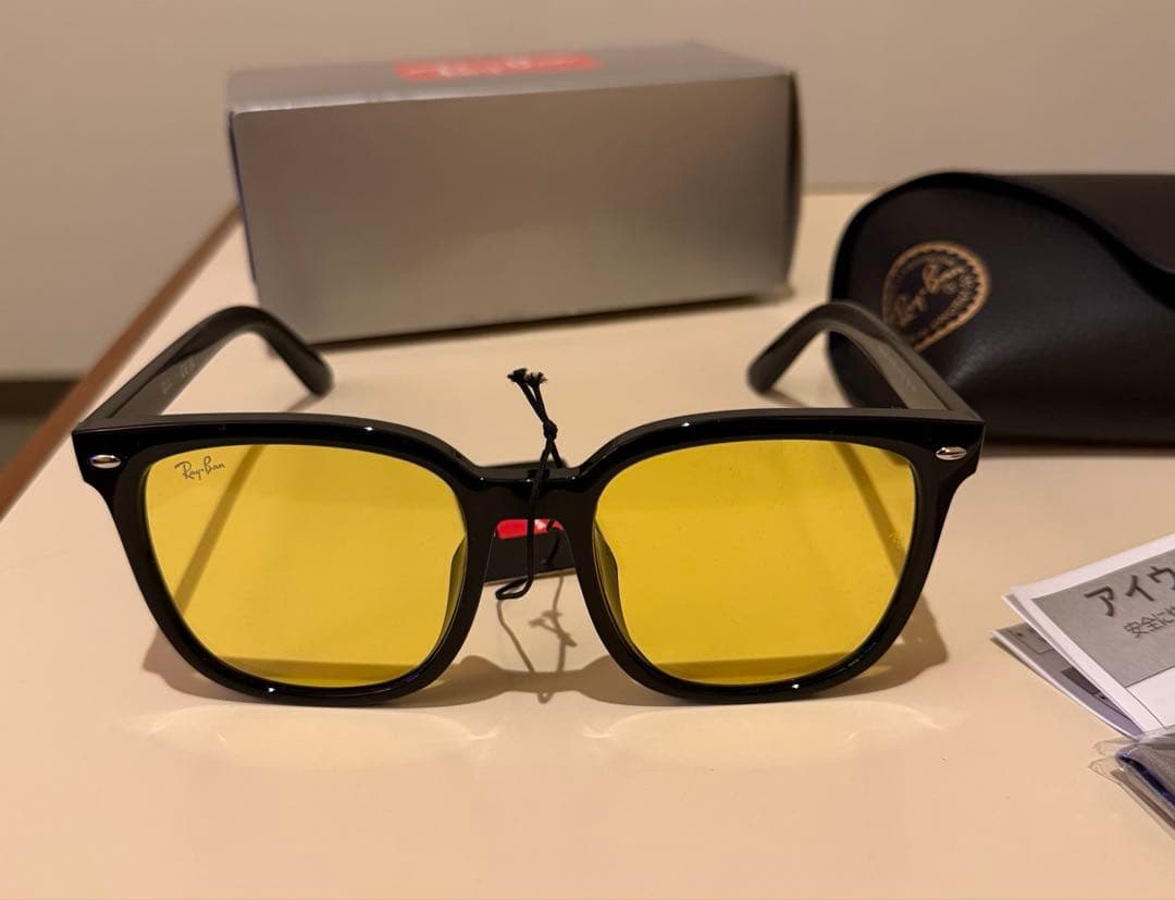 美品　ケース付きRay‑Ban サングラス イエローレンズRB4401D