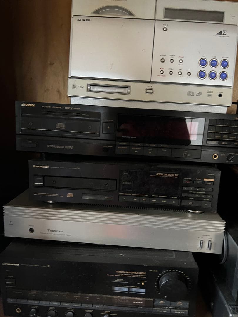 LUXMAN Victor Pioneerなど大量のアンプとスピーカー