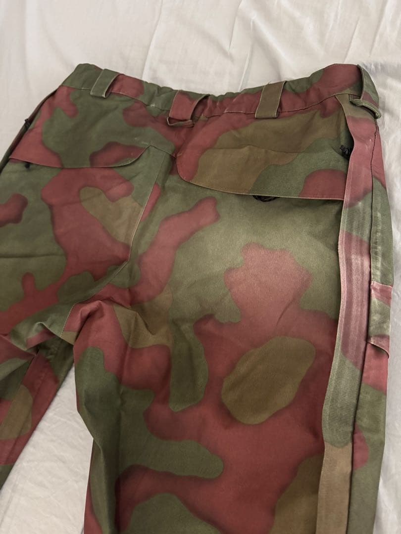 Burton [ak] スノーボードパンツ カモフラージュ