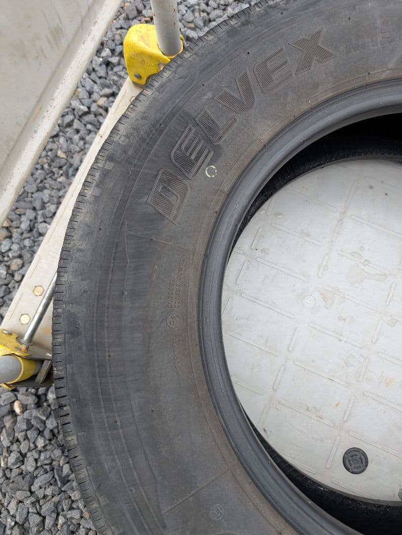 中古タイヤ　トラック用　185/85r16 １本