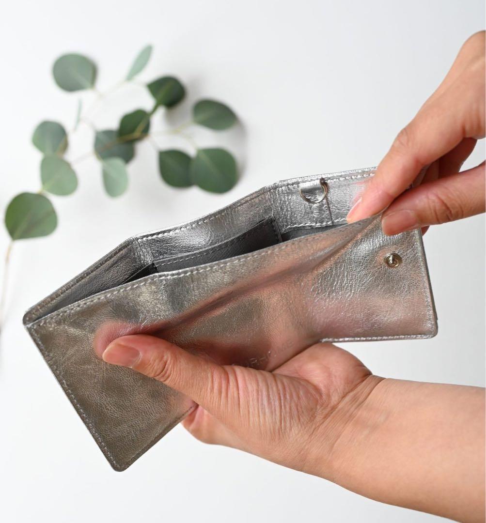 OUR  / アワーホーム ❤︎ 三つ折りレザー財布 ❤︎ シルバー【新品】