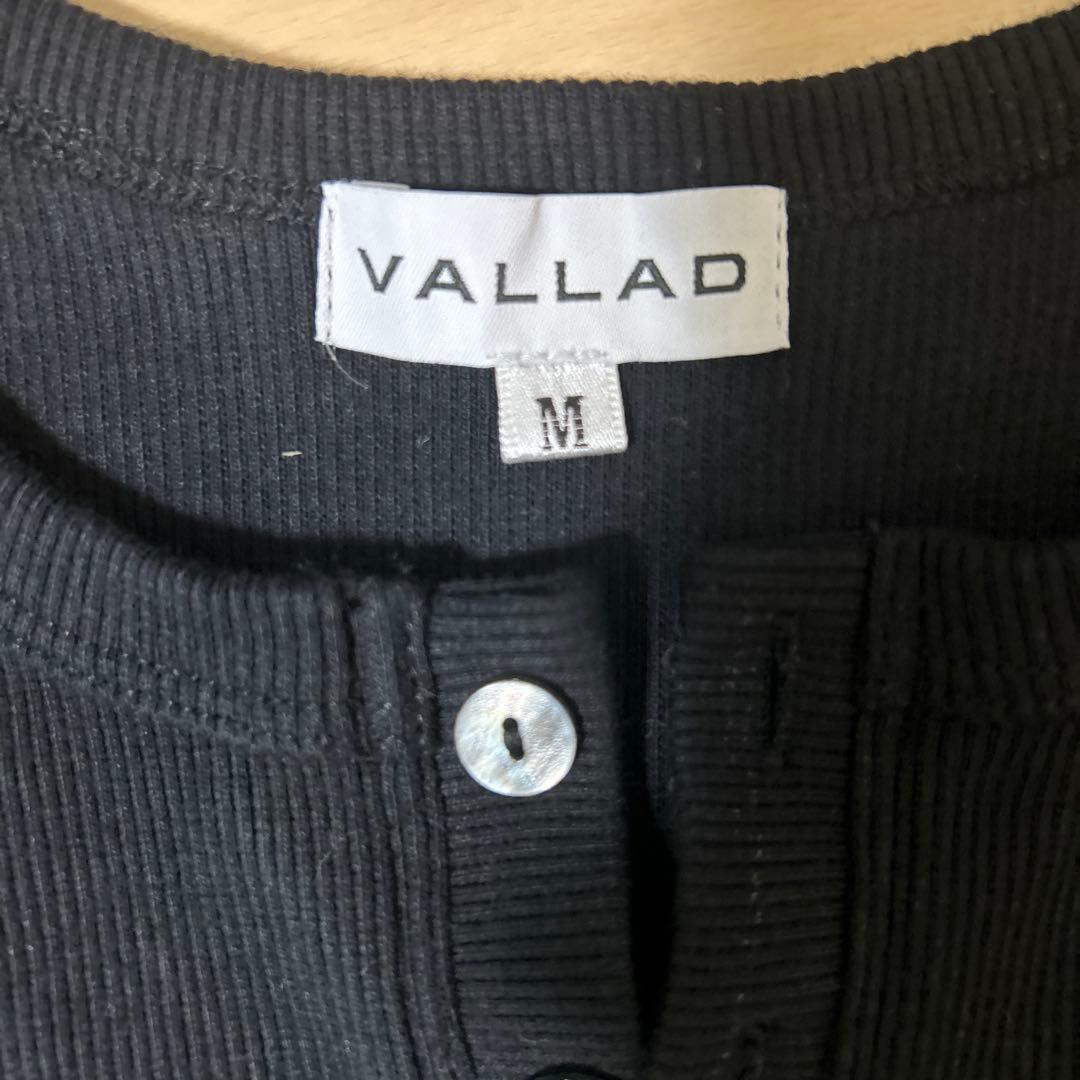VALLAD ブラック サーマル M io着用