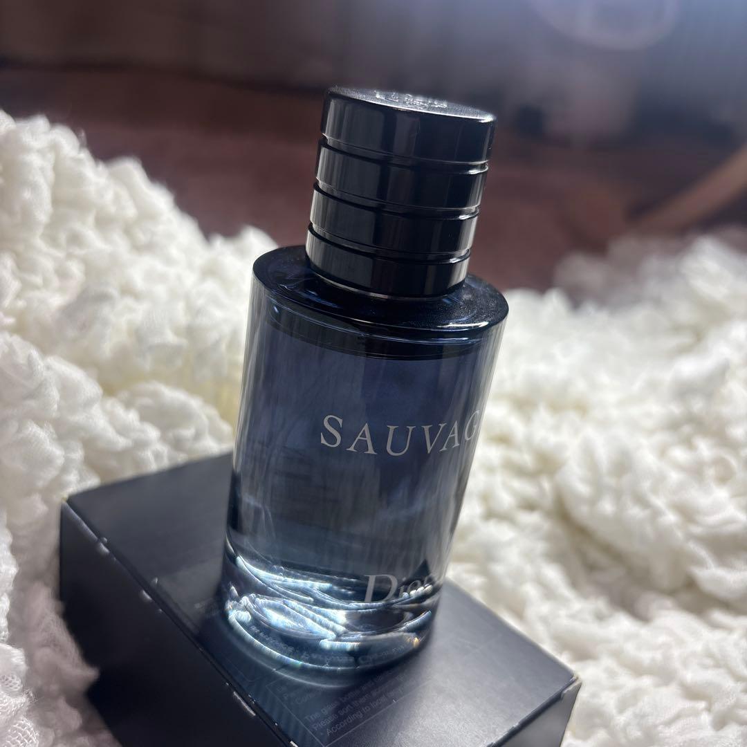 【値下げしました】Dior香水SAUVAGE 60ml（ほぼ未使用）ソヴァージュ